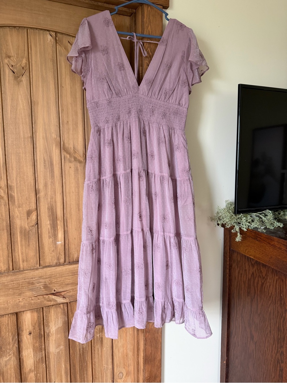 Listicle Lilac Tiered V-Neck Midi Dress